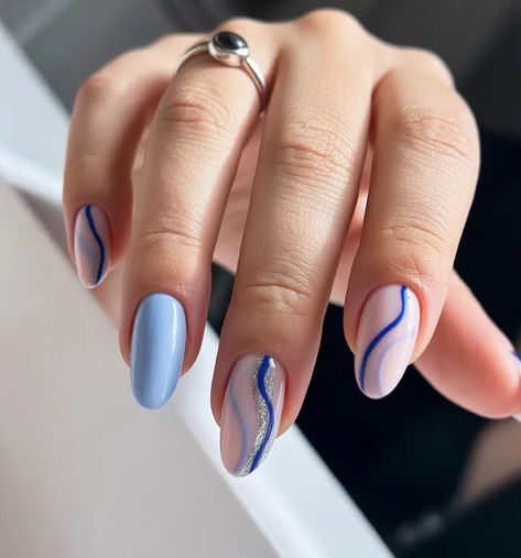 Minimal Spring Dip Nails